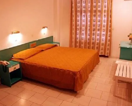 Belle Helene Hotell Agios Georgios Pagon